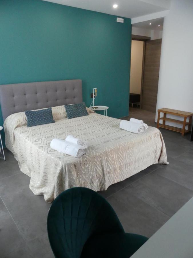 Albergo Piazza Risorgimento ปอร์โตเชซาเรโอ ภายนอก รูปภาพ