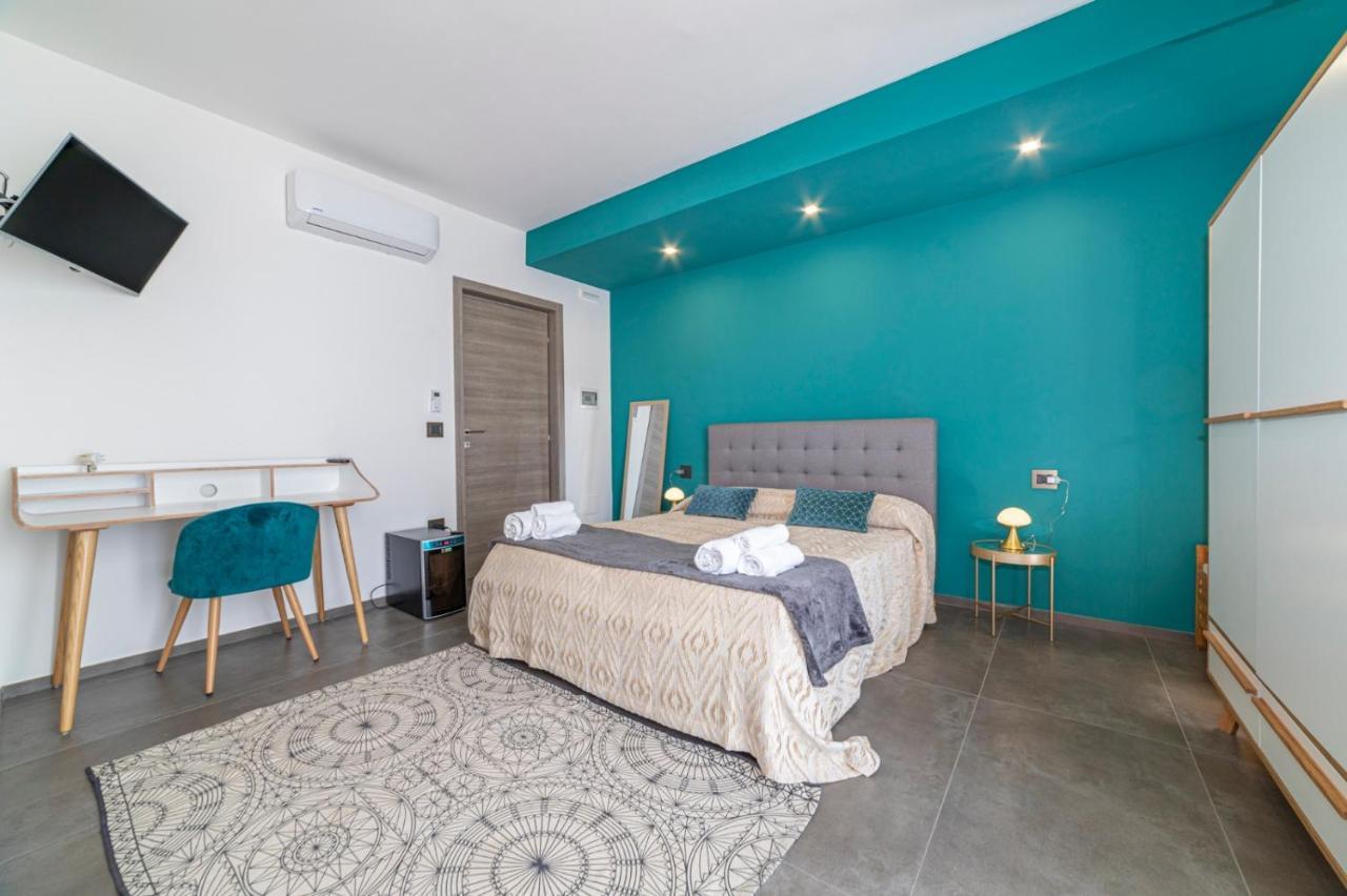 Albergo Piazza Risorgimento ปอร์โตเชซาเรโอ ภายนอก รูปภาพ