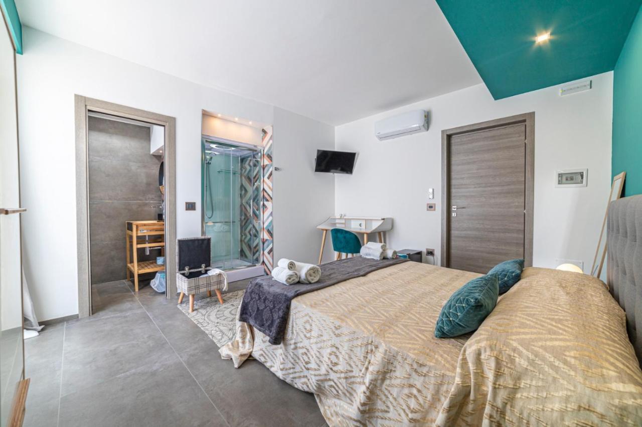 Albergo Piazza Risorgimento ปอร์โตเชซาเรโอ ภายนอก รูปภาพ