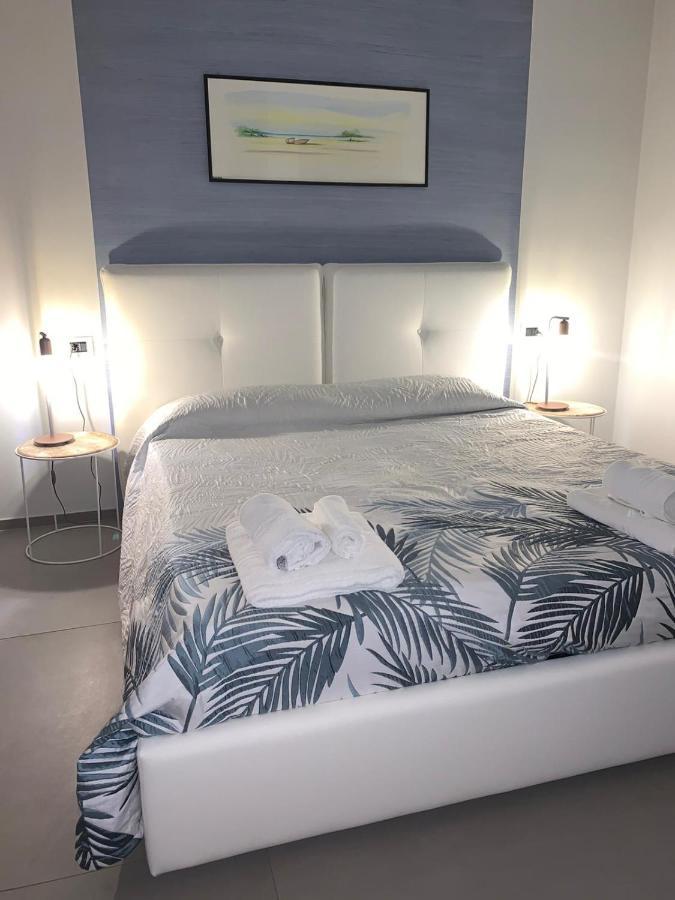 Albergo Piazza Risorgimento ปอร์โตเชซาเรโอ ภายนอก รูปภาพ