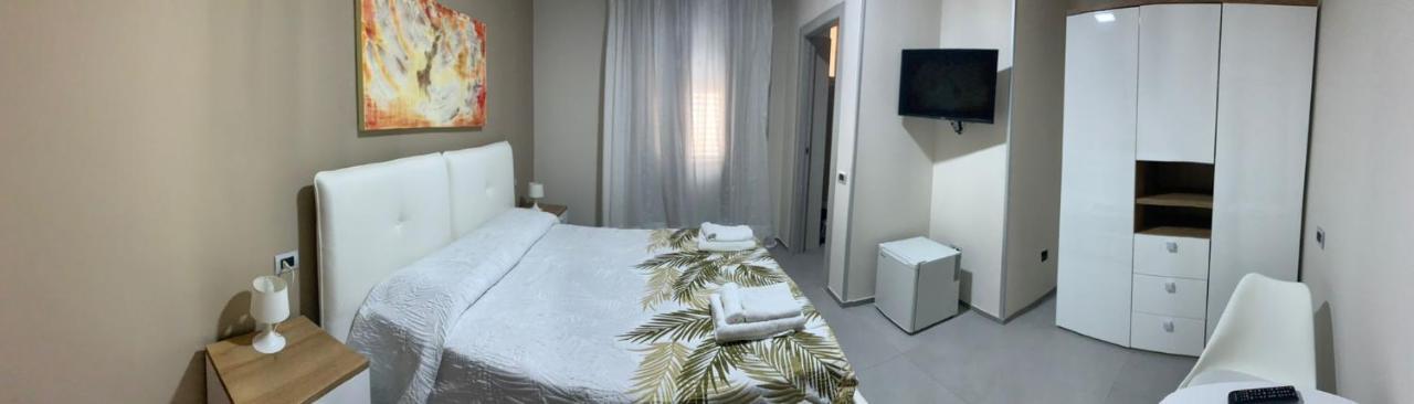 Albergo Piazza Risorgimento ปอร์โตเชซาเรโอ ภายนอก รูปภาพ