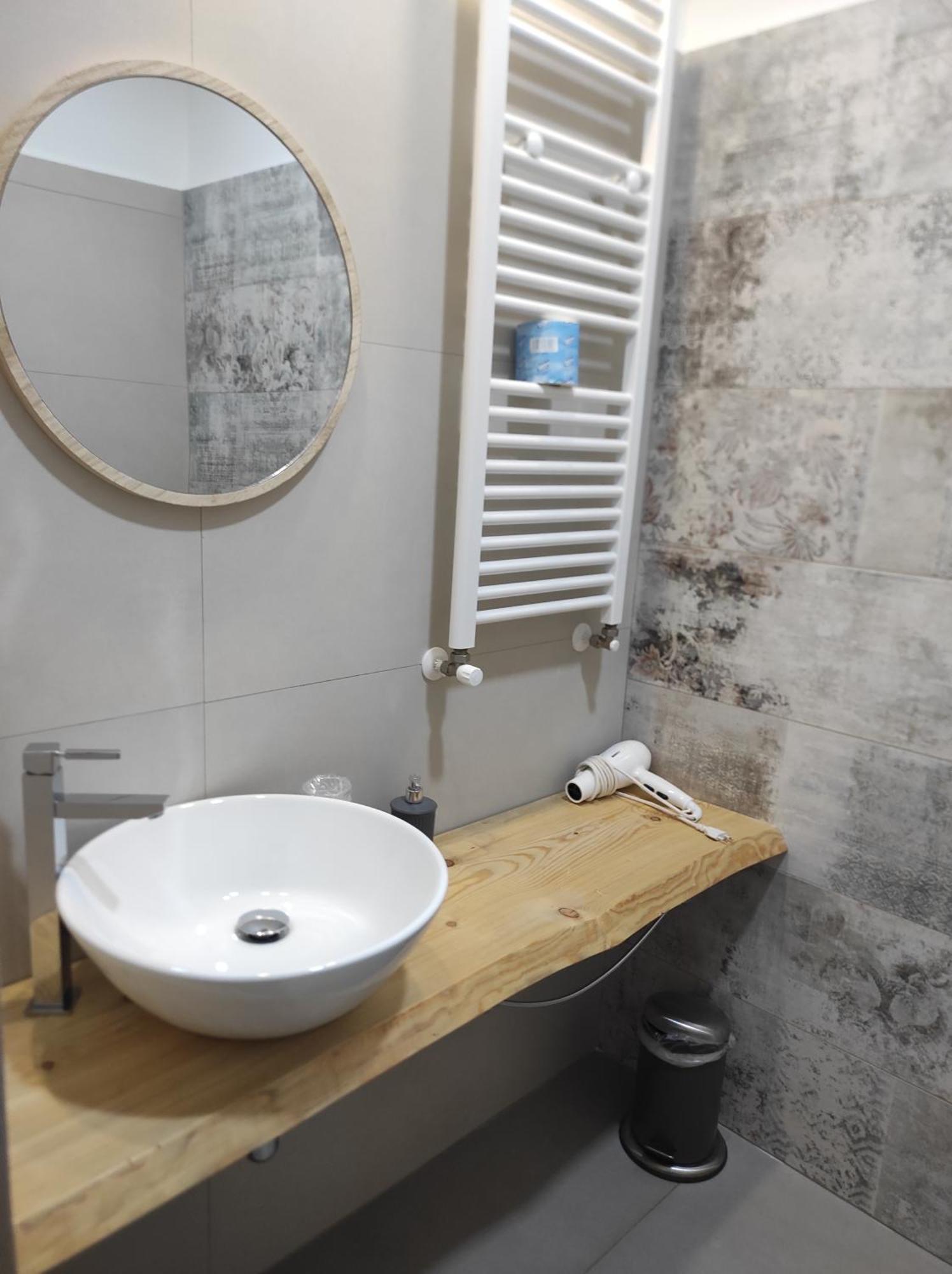 Albergo Piazza Risorgimento ปอร์โตเชซาเรโอ ภายนอก รูปภาพ