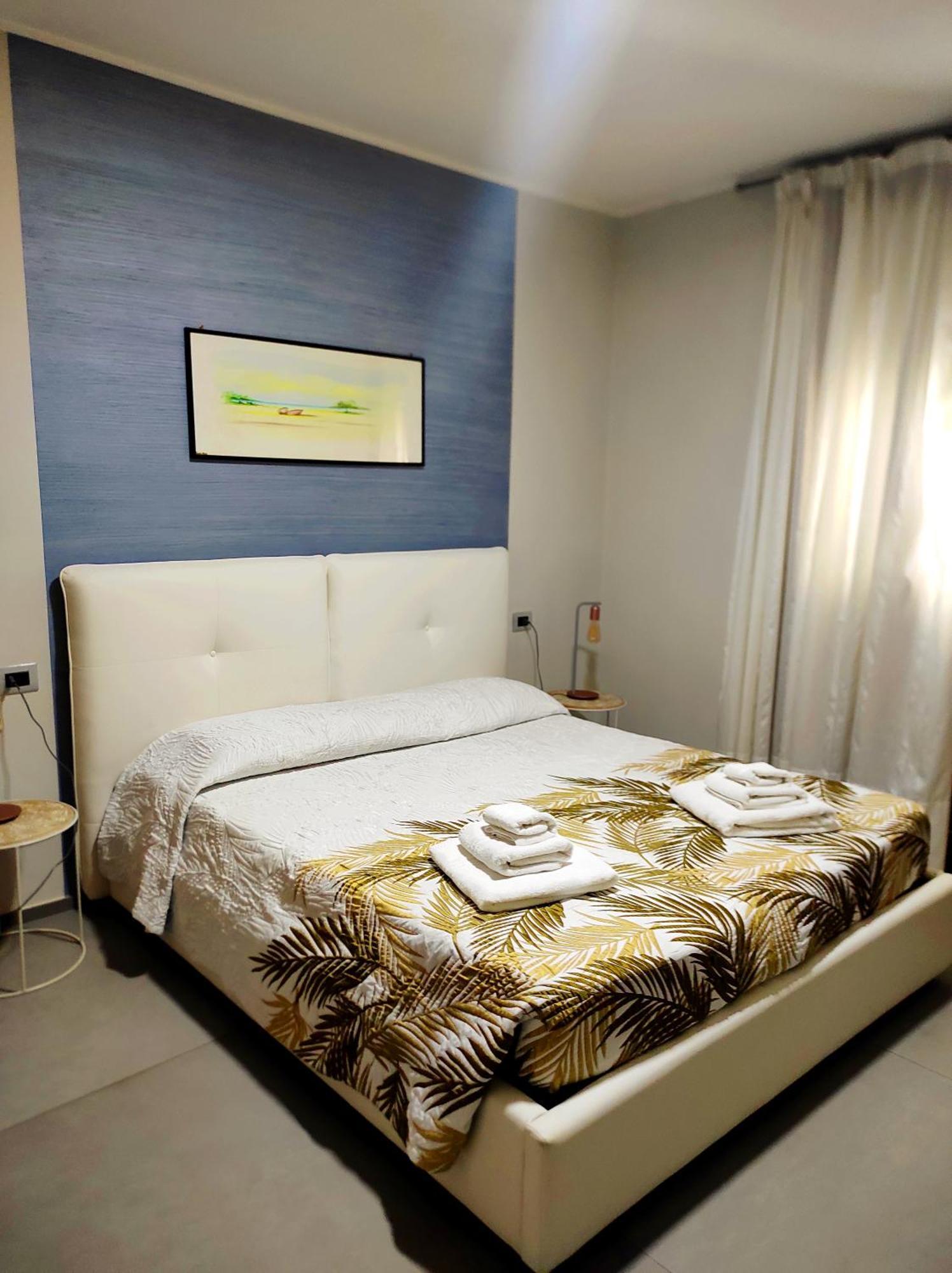 Albergo Piazza Risorgimento ปอร์โตเชซาเรโอ ภายนอก รูปภาพ